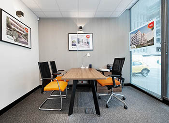 Biura sprzedaży i części wspólne - Warszawa 120 m²